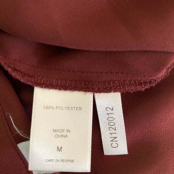 Women’s Newyork & Co, Elegant Burgundy Off-Shoulder Top Size Medium - Picture 6 of 6